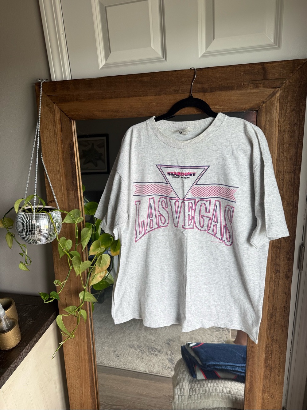 Vintage Stardust Las Vegas Graphic Short Sleeve Tee - Light Gray